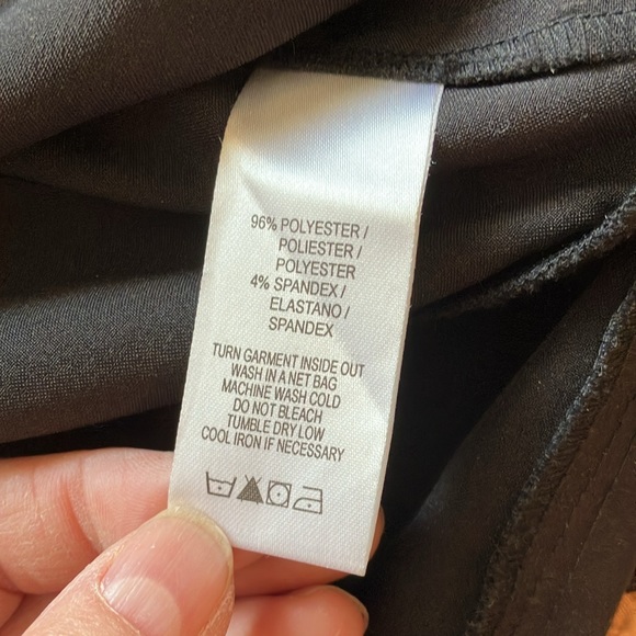 Fabulous LBD with rows of fringe detail at bottom of dress. - Picture 8 of 13